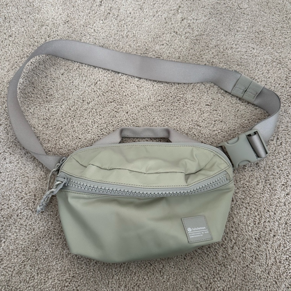 Lululemon All Day Essentials Belt Bag